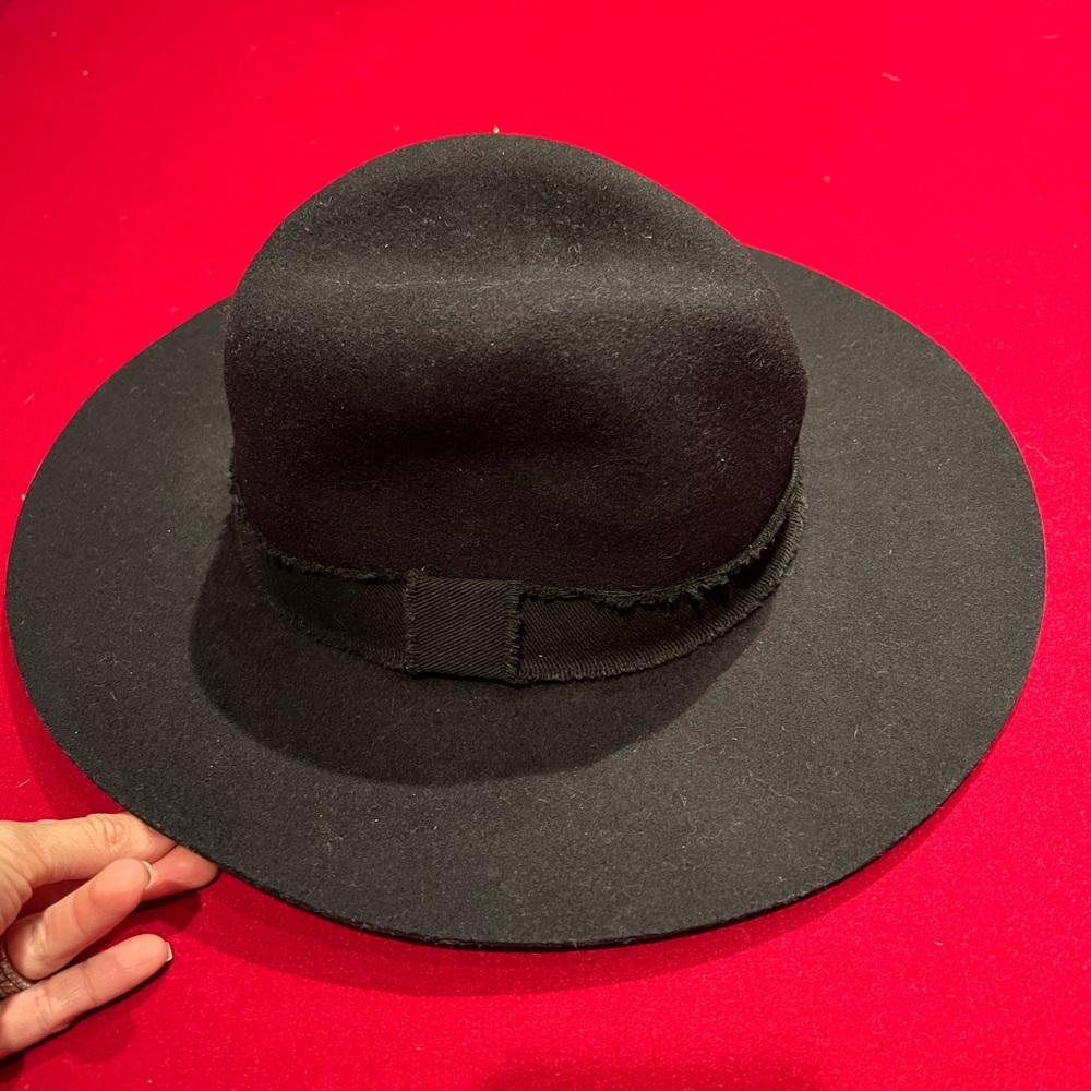 Cute treasure bond hat